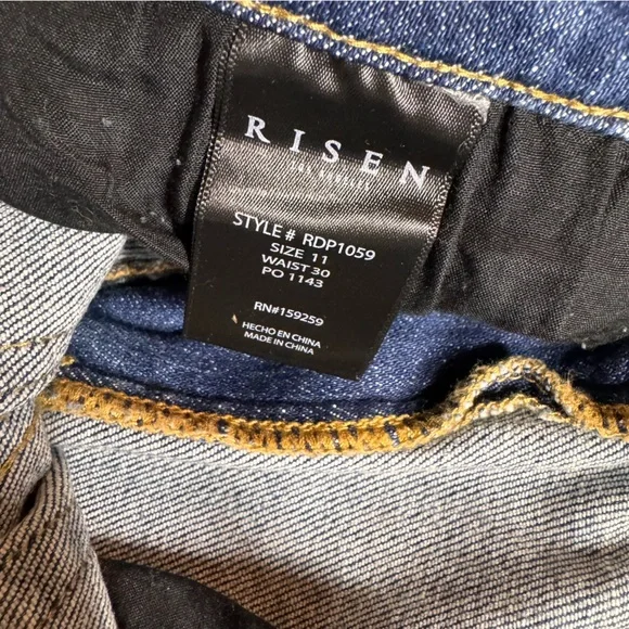 Risen High-Waist Frayed Hem Ankle Flare - Picture 9 of 10